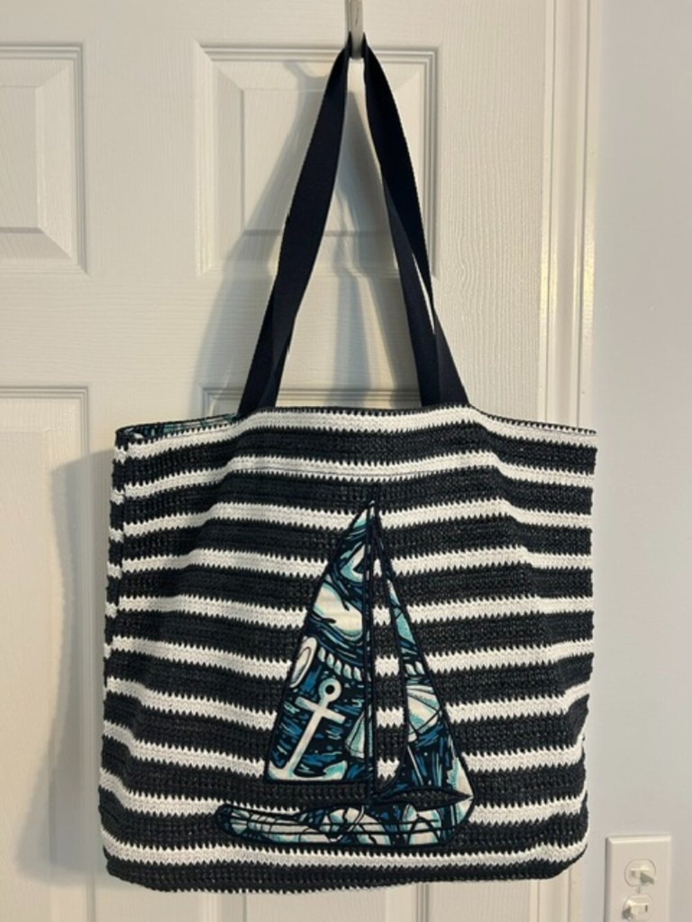 Vera Bradley Shore Enough Sailboat Straw Tote Beach Bag Navy/White Stripe - Picture 1 of 6